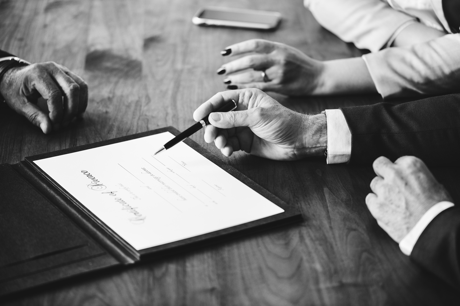 Breakup Marriage Couple With Divorce Certification - D.H. CACIATO - Sociedade de Advogados